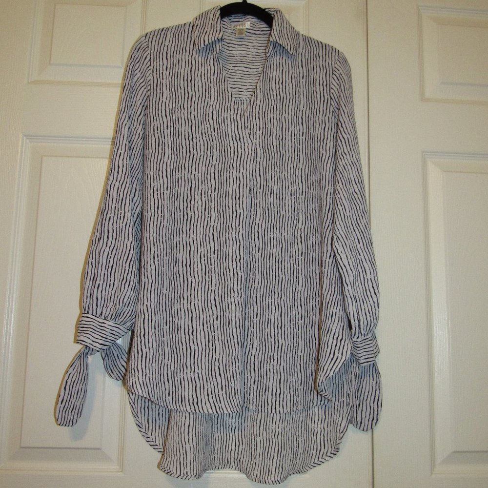 Stylish and comfortable Spense S Poly Striped Long V-Neck Blouse